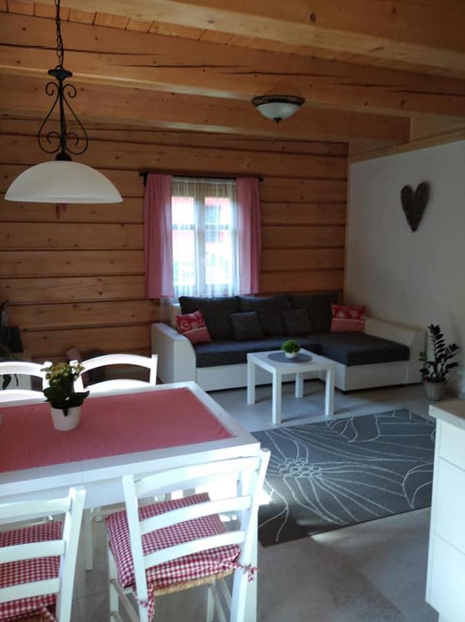 Apartmany U Vlcich Jam Petrovice u Susice Exterior photo