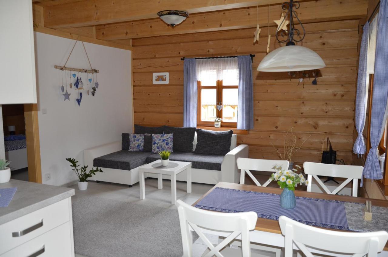 Apartmany U Vlcich Jam Petrovice u Susice Exterior photo