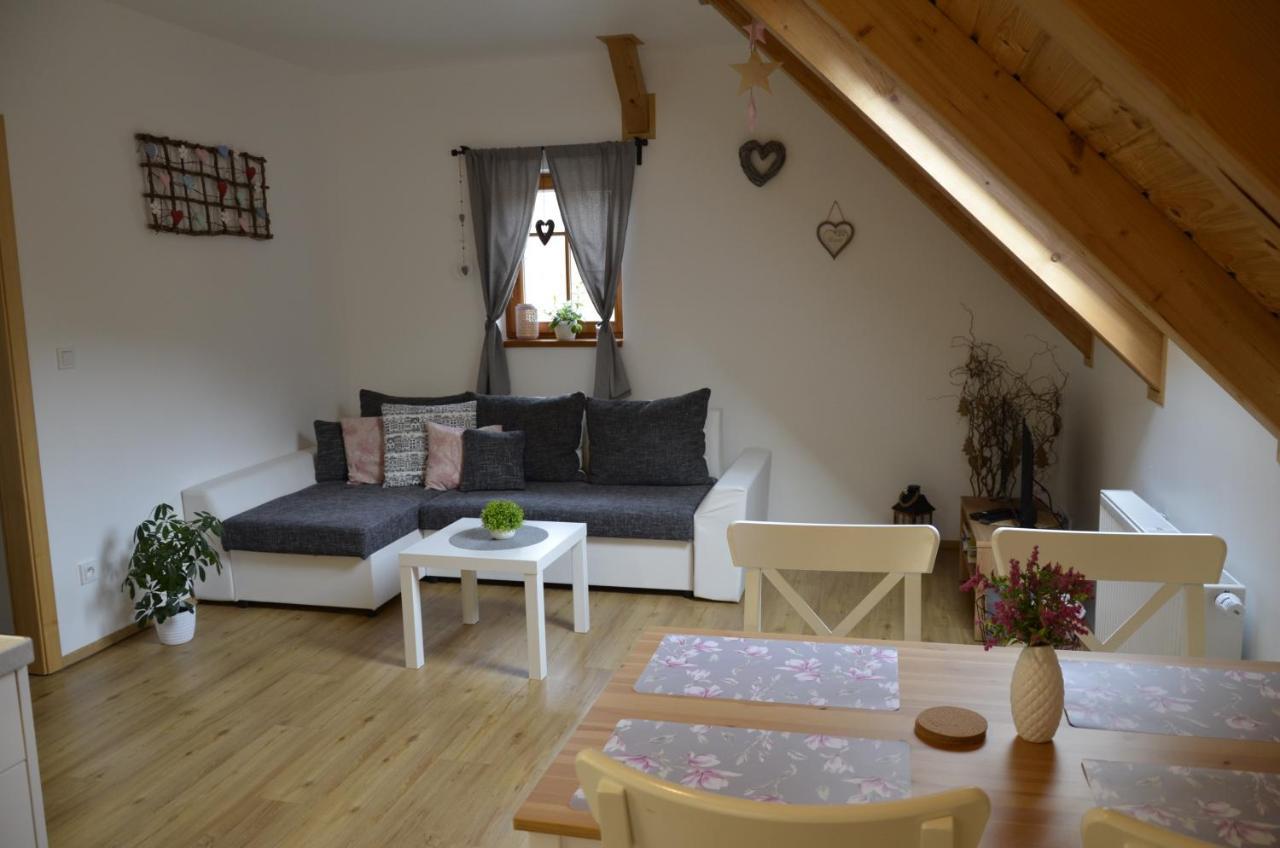 Apartmany U Vlcich Jam Petrovice u Susice Exterior photo