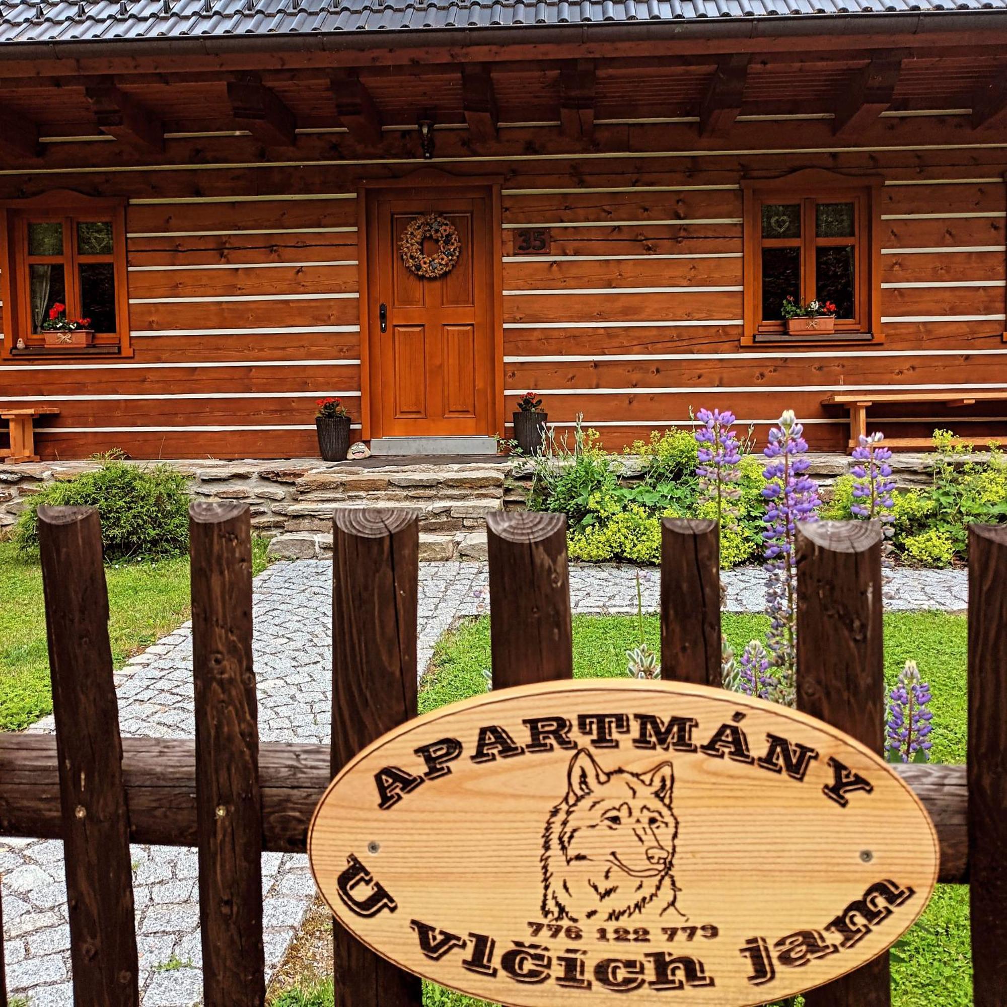 Apartmany U Vlcich Jam Petrovice u Susice Exterior photo